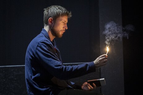 Benjamin Chamandy als ER in «Liebesgesang» | © Birgit Gufler