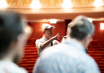 Paul Spittler, Regisseur der Rocky Horror Show, bei der Bauprobe im Großen Haus