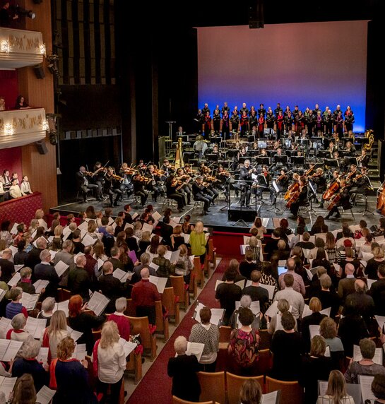 Nach dem fulminanten Mitsingkonzert im Mai 2025 geht das Format nun in die zweite Runde. | © Birgit Gufler Nach dem fulminanten Mitsingkonzert im Mai 2025 geht das Format nun in die zweite Runde. | © Birgit Gufler