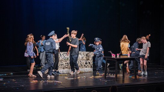 Kids Club des Tiroler Landestheaters mit «Im Fall der Fälle»